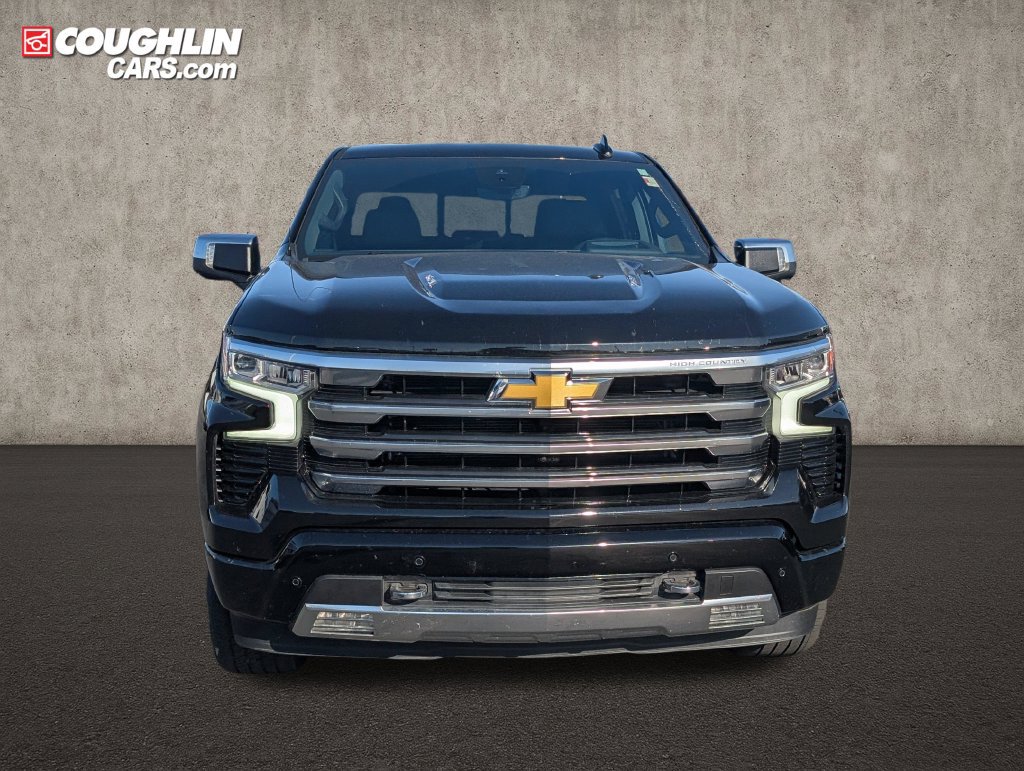 Used 2023 Chevrolet Silverado 1500 High Country w/ High Country Premium Package AWD/4WD image 2