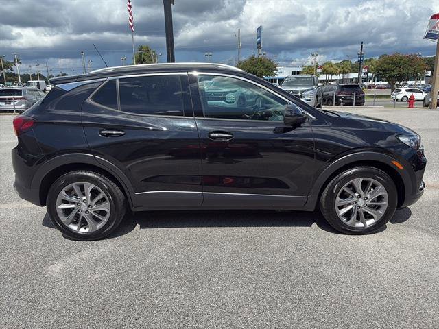 Used 2023 Buick Encore GX Essence w/ Experience Buick Package image 7