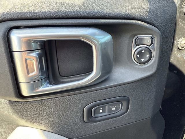 Used 2023 Jeep Gladiator Overland image 18