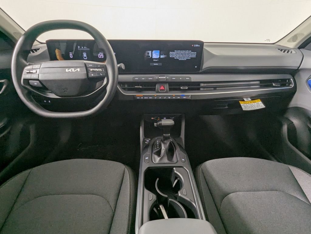 New 2025 Kia K4 FWD image 15
