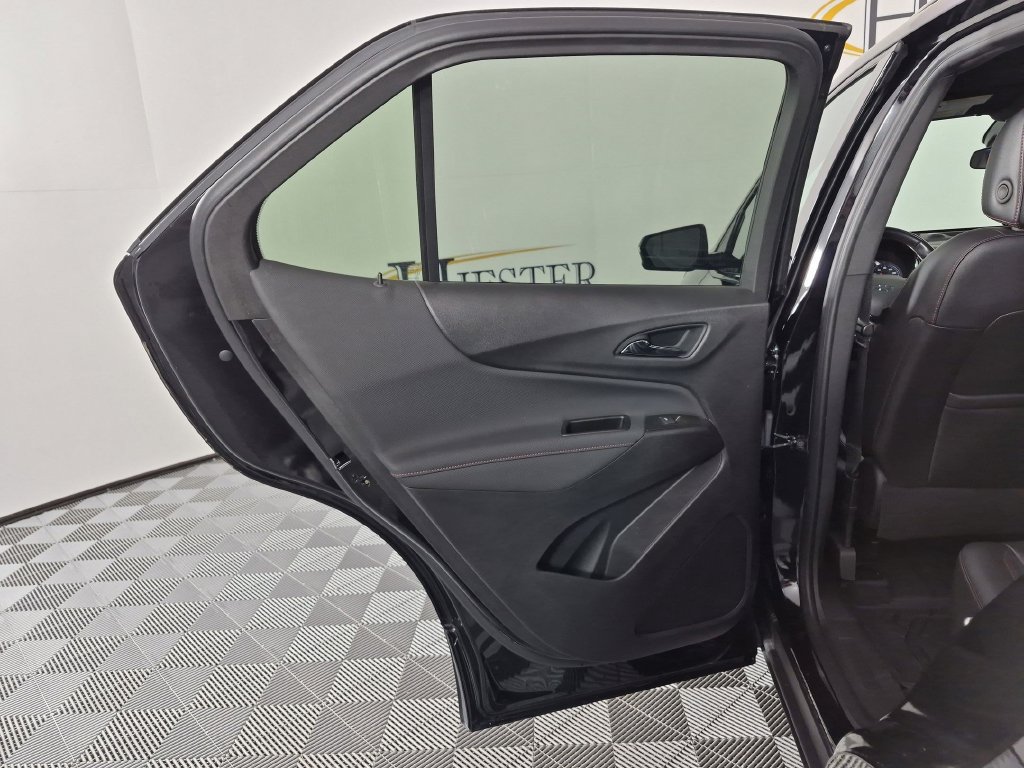 Used 2024 Chevrolet Equinox RS w/ RS Leather Package FWD image 30