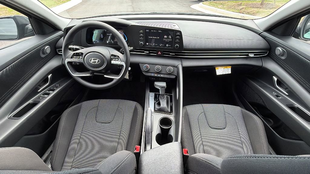 New 2026 Hyundai Elantra SE image 22