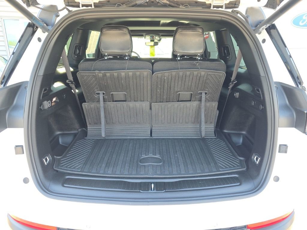 Used 2024 Jeep Grand Cherokee L Altitude image 28