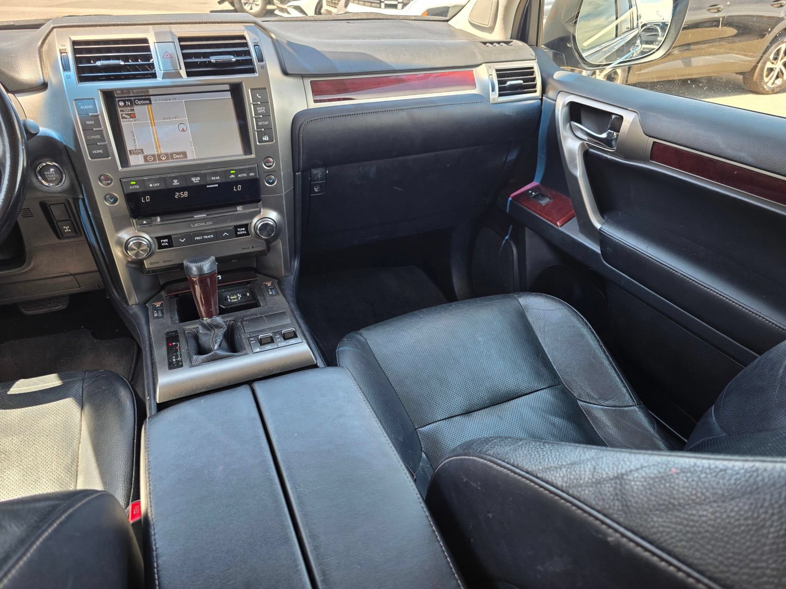 Used 2016 Lexus GX 460 w/ Premium Package AWD/4WD image 13