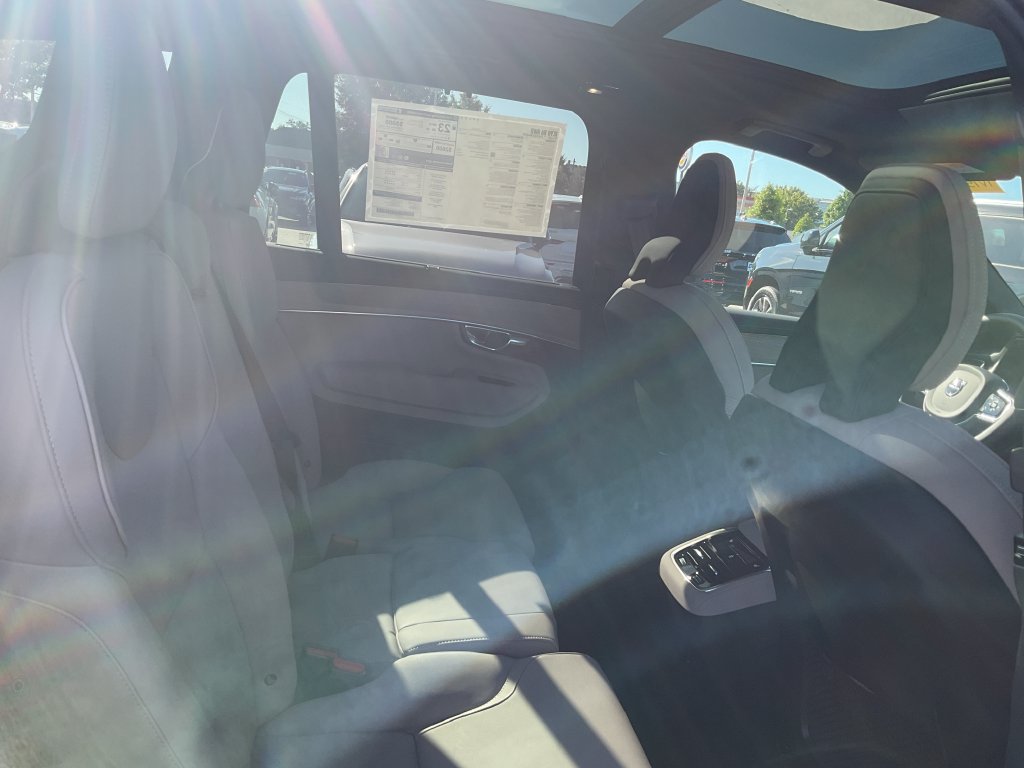 New 2027 Volvo XC90 B6 Plus AWD/4WD image 17