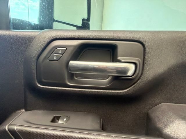 Used 2022 Chevrolet Silverado 2500 Custom w/ Custom Value Package AWD/4WD image 7