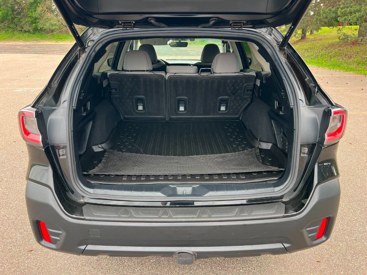 Used 2020 Subaru Outback Premium image 5