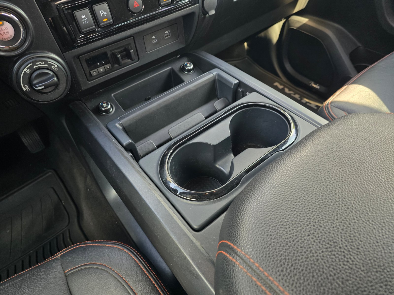 Used 2021 Nissan Titan PRO-4X w/ Pro-4x Convenience Package AWD/4WD image 18