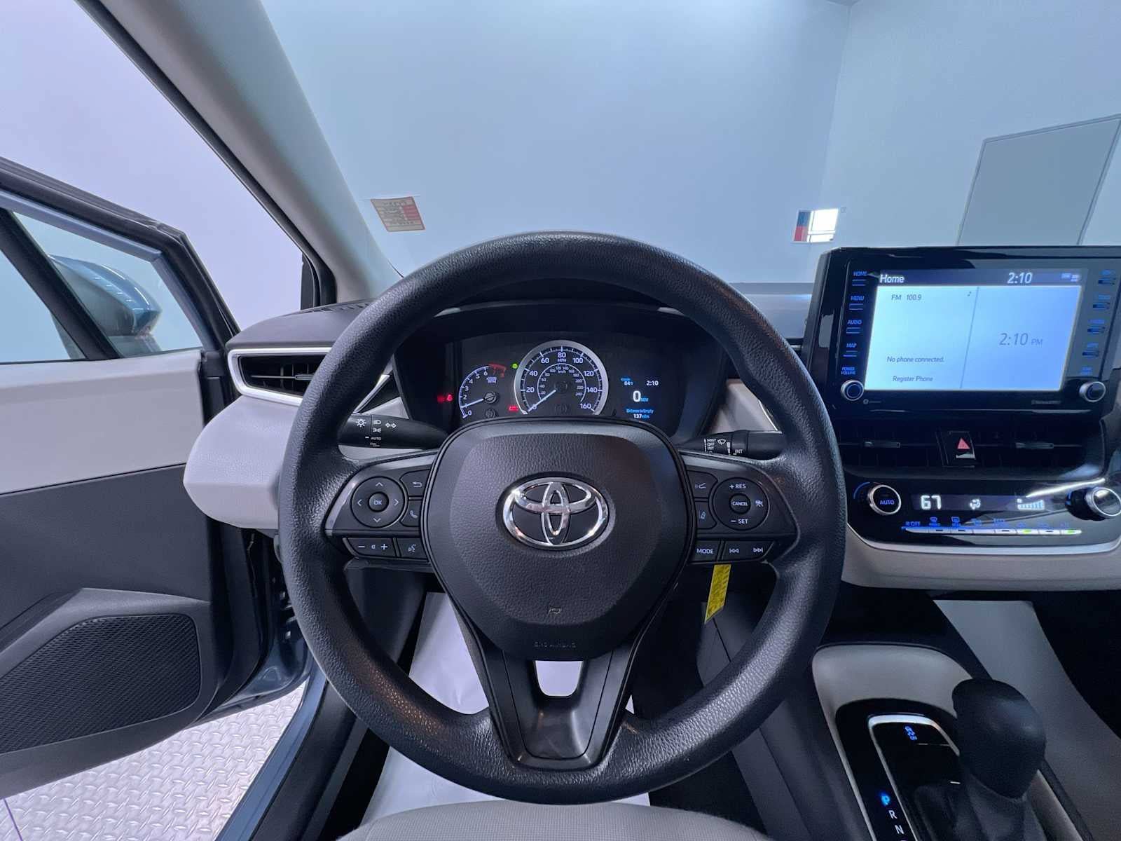 Used 2022 Toyota Corolla LE FWD image 15