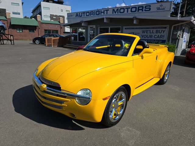 Used 2005 Chevrolet SSR w/ Preferred Equipment Group