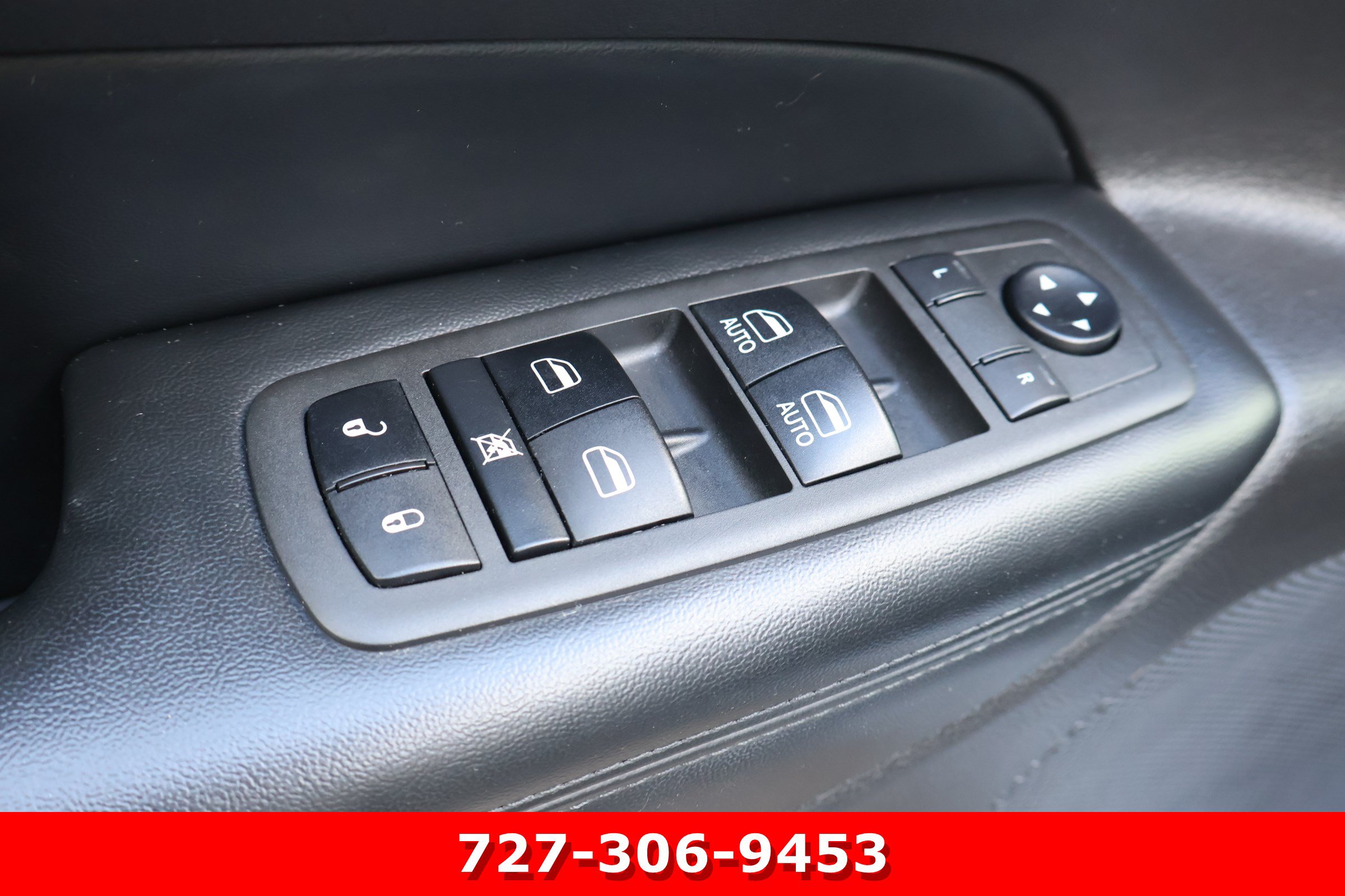 Used 2021 Jeep Grand Cherokee Laredo X AWD/4WD image 10