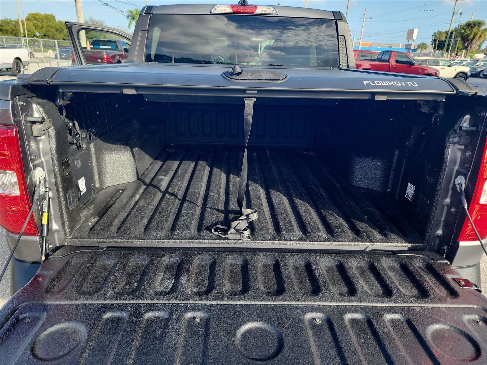 Used 2023 Ford Maverick XLT image 18