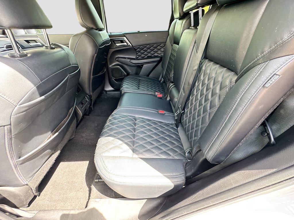 Used 2023 Mitsubishi Outlander SEL Black Edition image 19