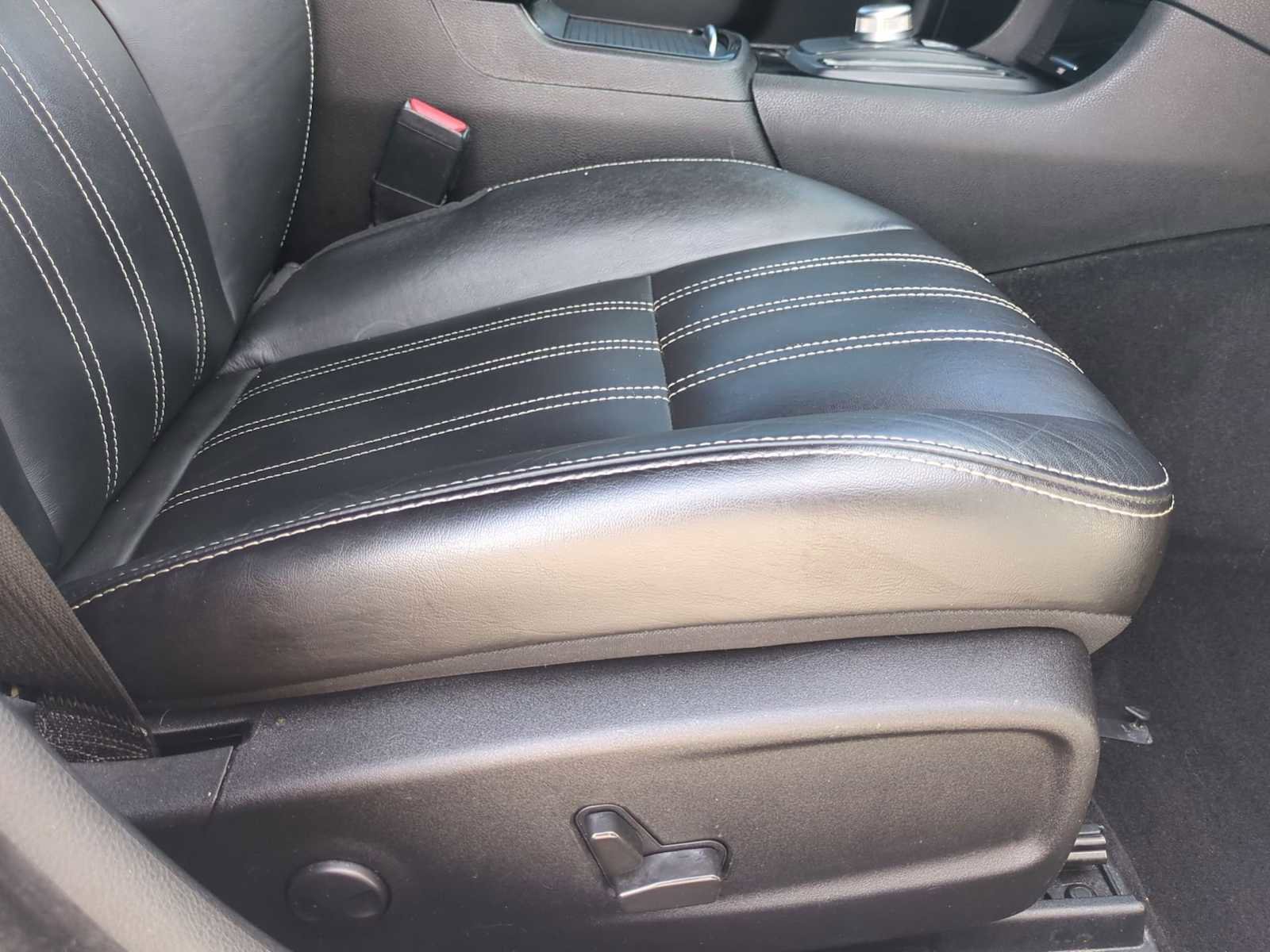 Used 2022 Chrysler 300 S RWD image 29