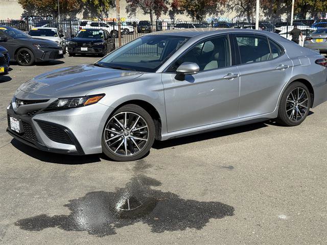 Used 2023 Toyota Camry SE