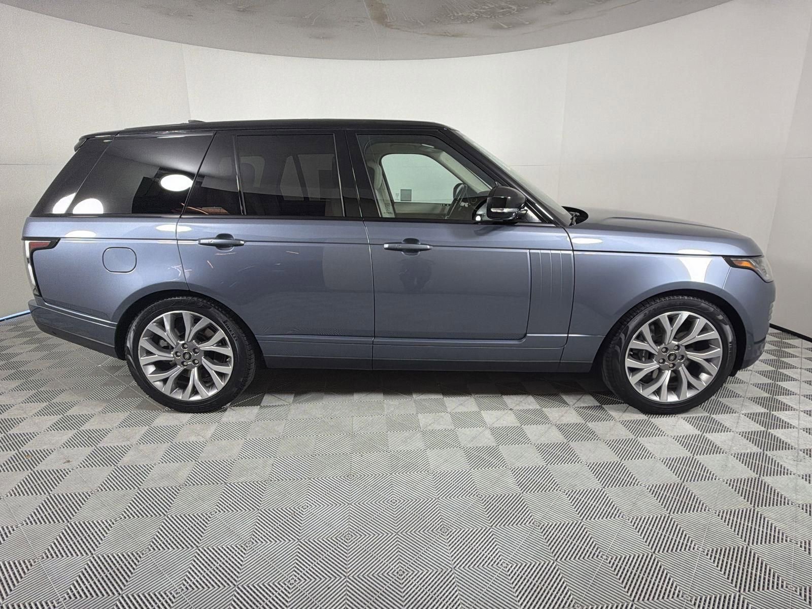 Used 2019 Land Rover Range Rover Supercharged image 6