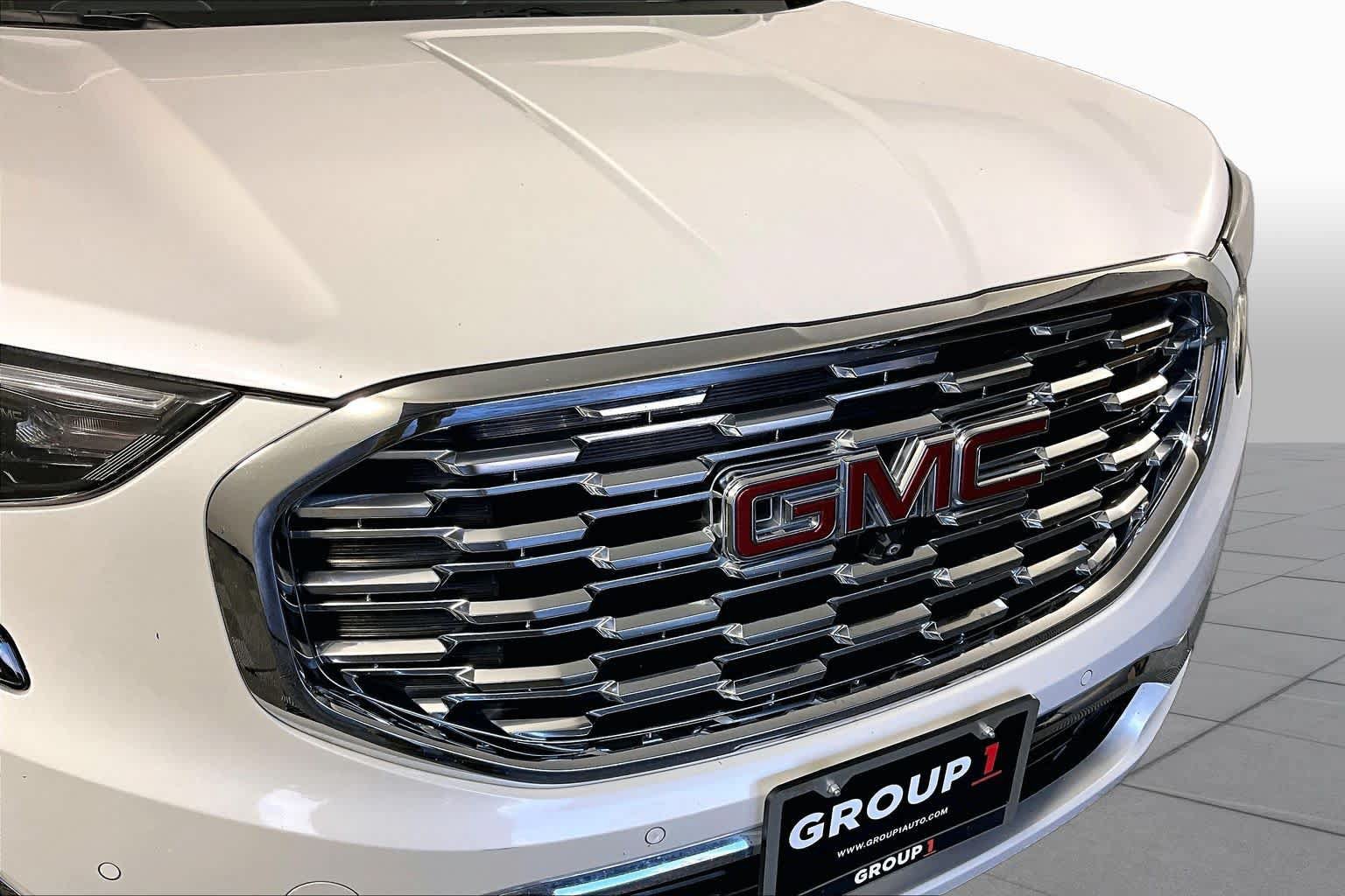 Used 2020 GMC Terrain Denali w/ Denali Premium Package FWD image 28