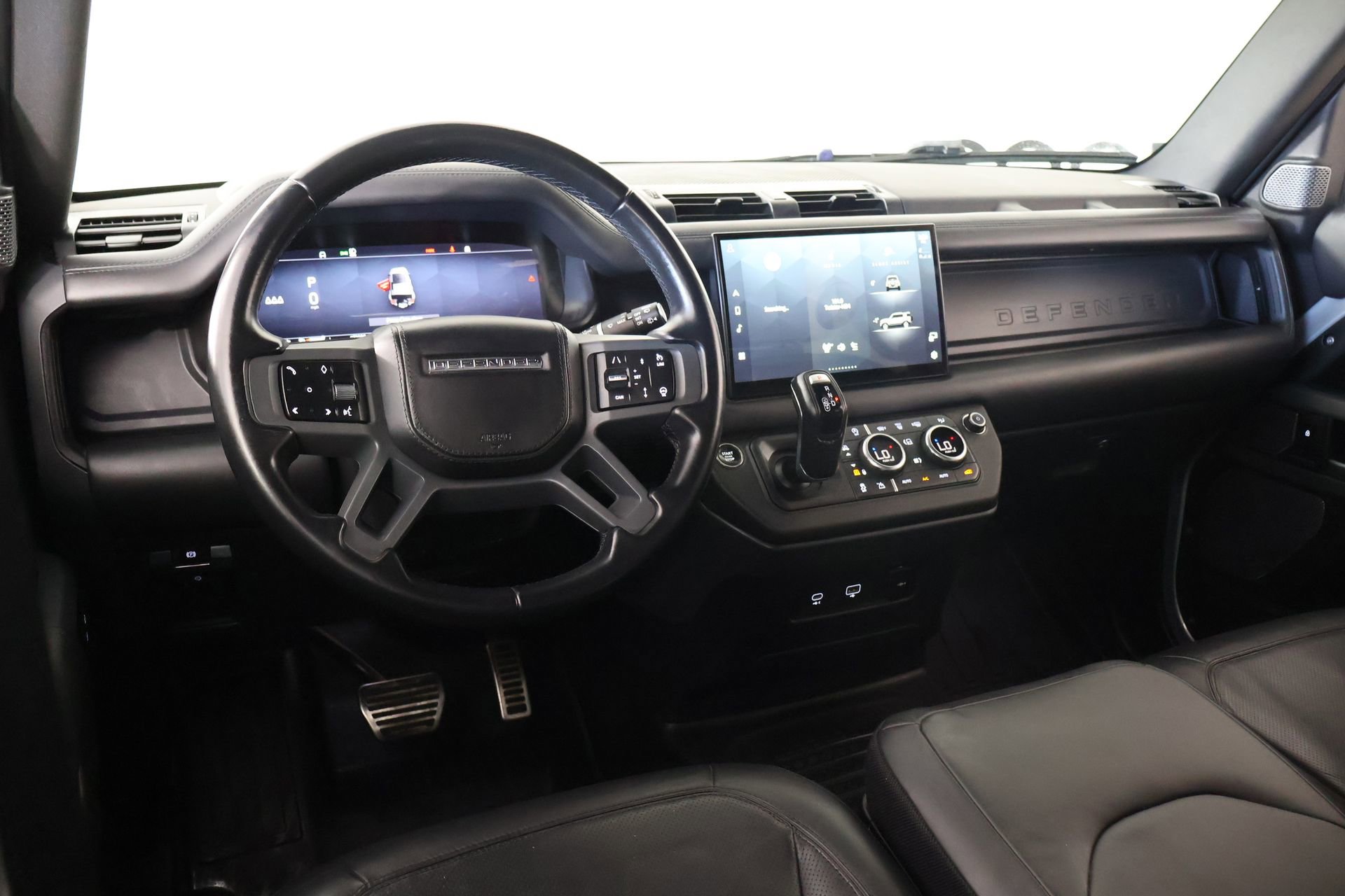 Used 2023 Land Rover Defender 110 X image 2