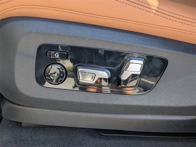 New 2026 BMW X5 M60i w/ Executive Package image 21