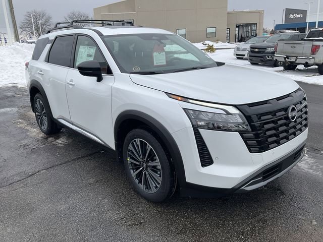 New 2026 Nissan Pathfinder Platinum w/ Cargo Package AWD/4WD image 3