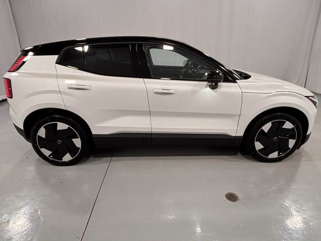 New 2025 Volvo EX30 Plus w/ Protection Package Premier image 5