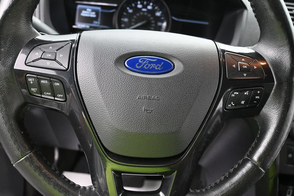 Used 2017 Ford Explorer XLT w/ Equipment Group 202A FWD image 14