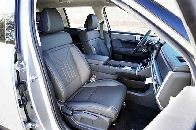 New 2026 Hyundai Santa Fe SEL FWD image 15