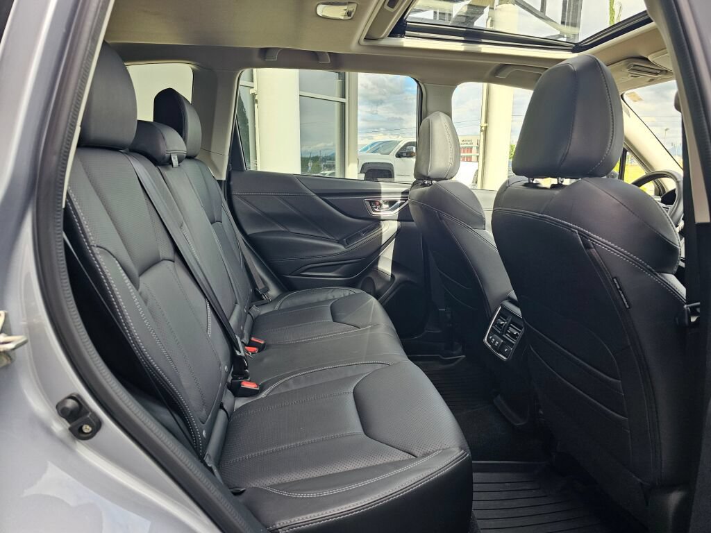 Used 2021 Subaru Forester Touring AWD/4WD image 13