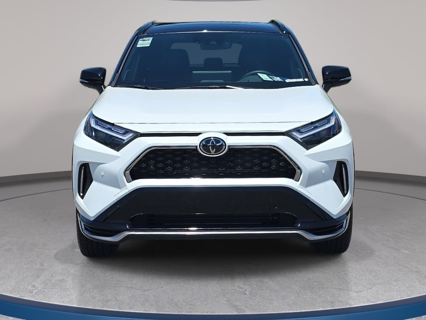 Used 2025 Toyota RAV4 XSE w/ Premium Package AWD/4WD image 2