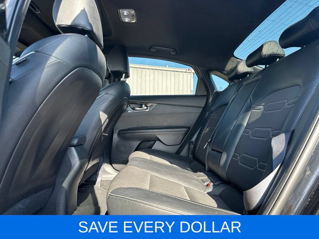 Used 2021 Kia Forte GT-Line w/ GT-Line Premium Package FWD image 18