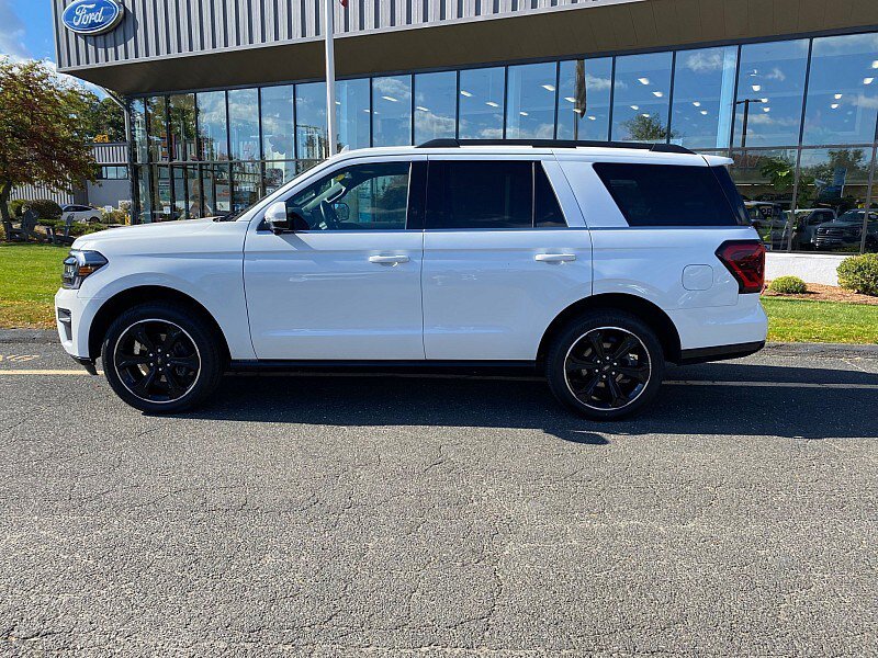 Used 2023 Ford Expedition Limited AWD/4WD image 4