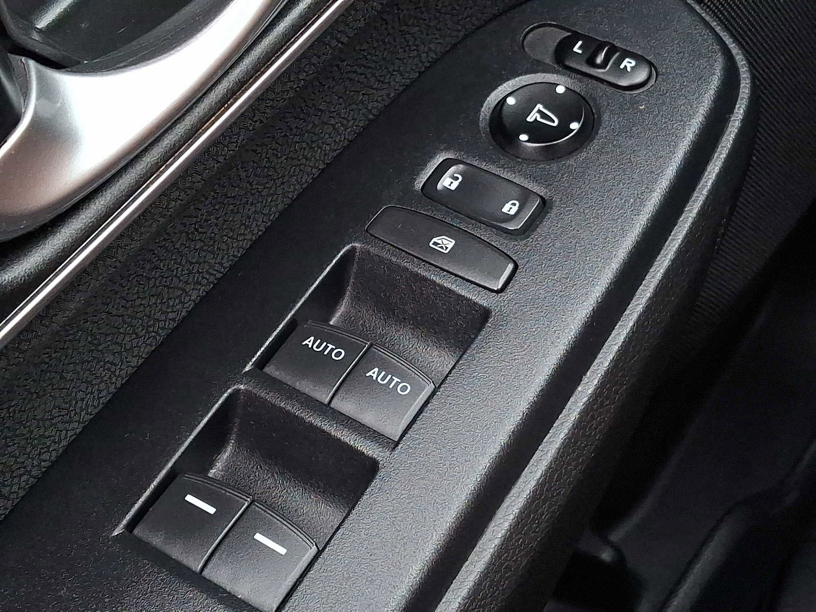 Used 2019 Honda CR-V EX image 24