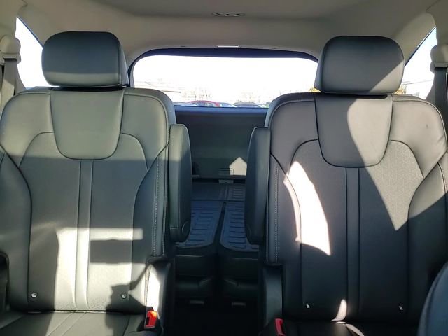 Used 2023 Kia Sorento EX w/ Panoramic Sunroof Package image 29