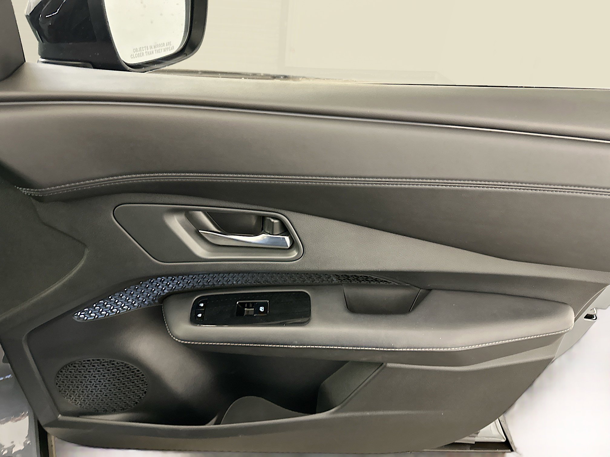 Used 2023 Nissan Ariya AWD image 35