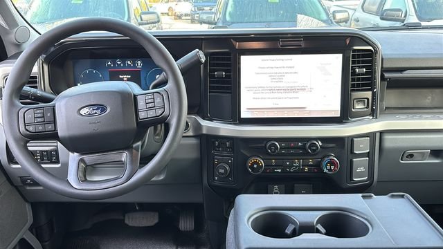 New 2027 Ford F250 XLT w/ XLT Premium Package AWD/4WD image 7