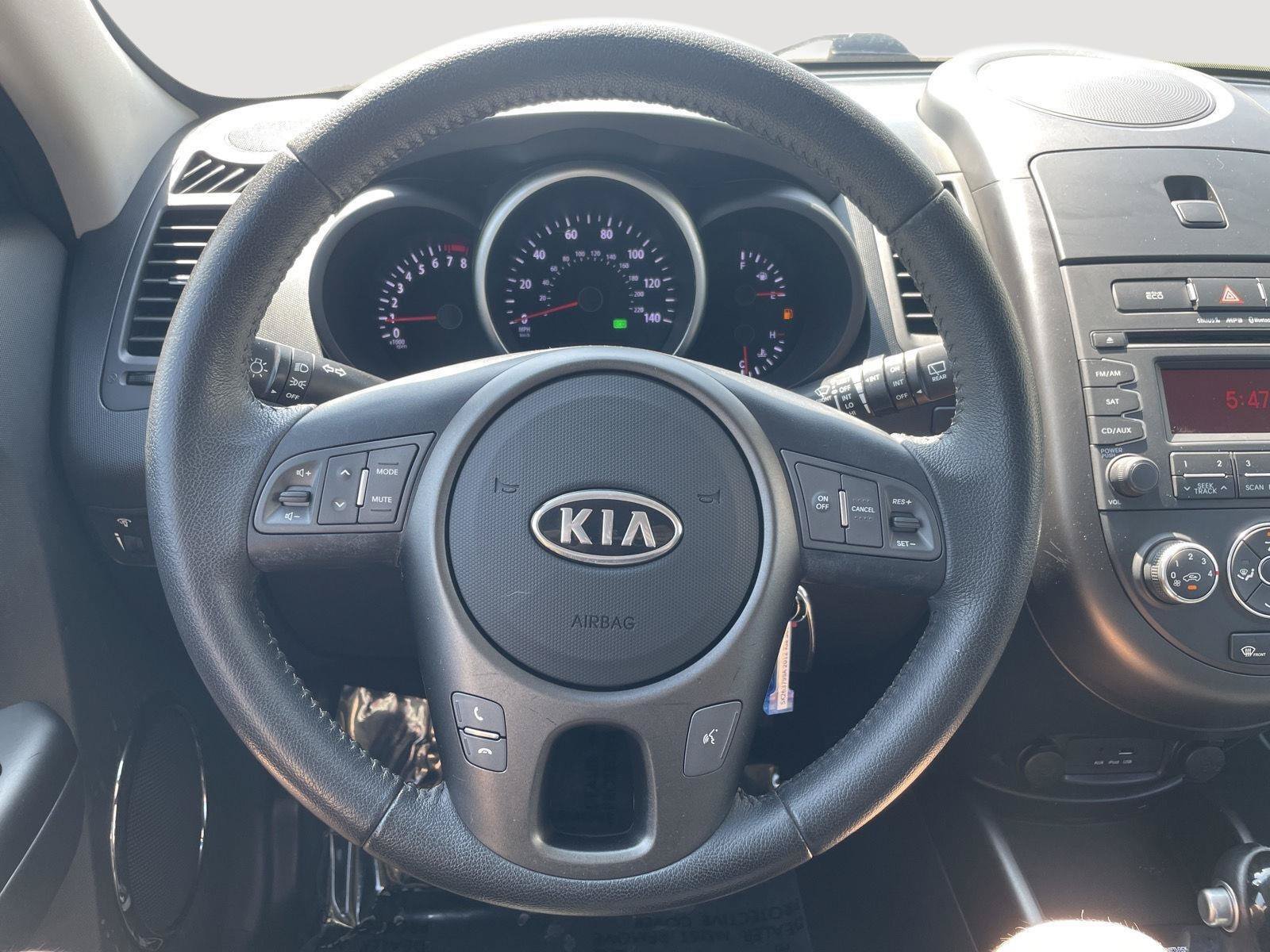 Used 2012 Kia Soul + FWD image 6