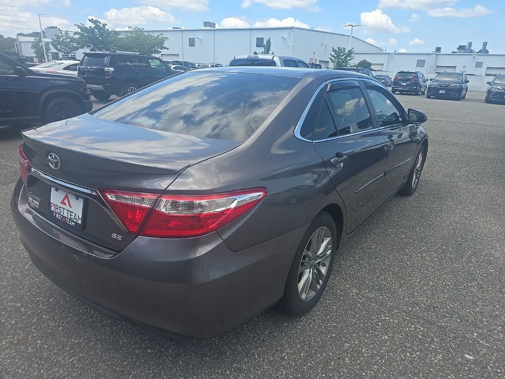 Used 2016 Toyota Camry SE FWD image 5