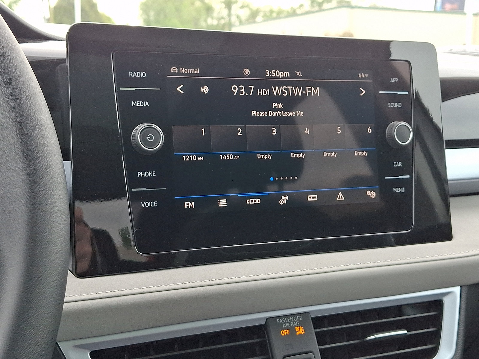 New 2026 Volkswagen Taos SE AWD/4WD image 13