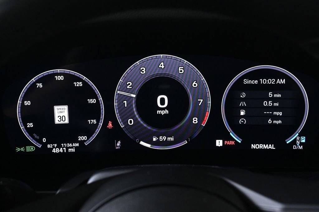 Used 2025 Porsche 911 Carrera w/ Sport Chrono Package RWD image 14