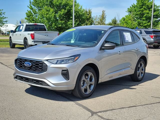 Certified 2024 Ford Escape ST-Line w/ Tech Pack #1 AWD/4WD image 2