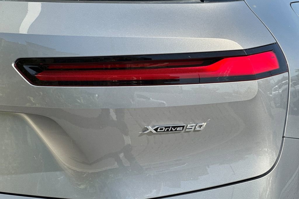 Used 2023 BMW iX xDrive50 image 33