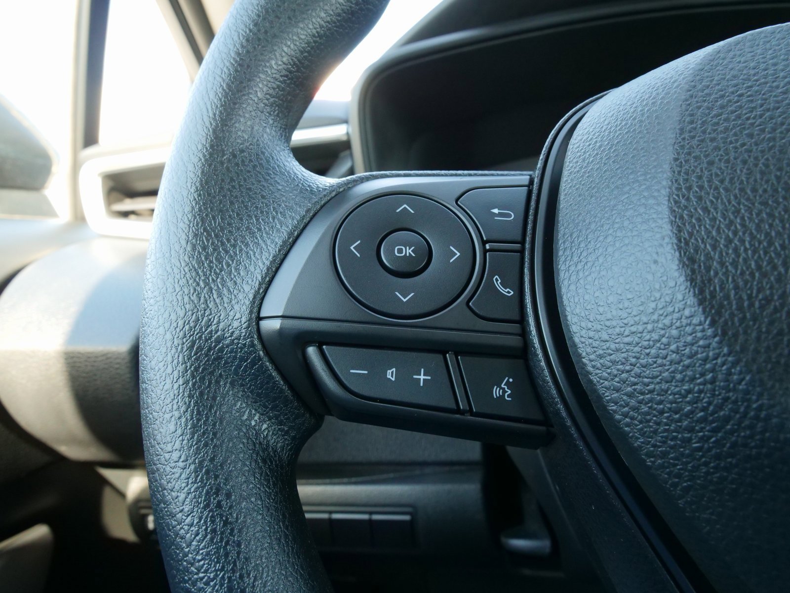 Used 2023 Toyota Corolla LE image 14