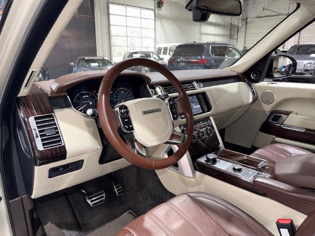 Used 2013 Land Rover Range Rover Autobiography image 9