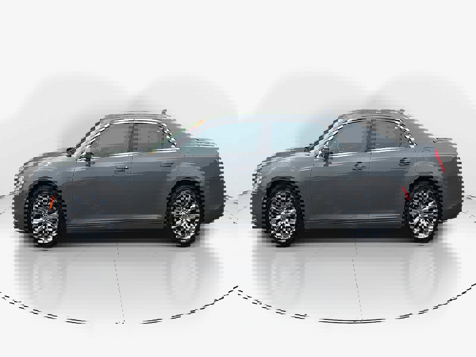 Used 2017 Chrysler 300 Limited image 5