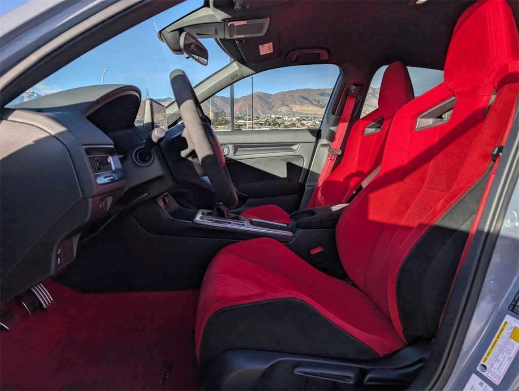 Used 2025 Honda Civic Type R image 11