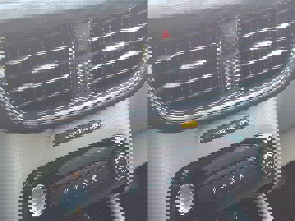 Certified 2023 Ford Escape Platinum w/ Class II Trailer Tow Package image 25