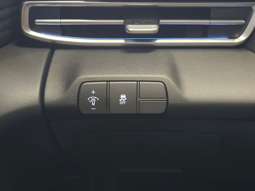 New 2026 Hyundai Elantra Limited FWD image 22