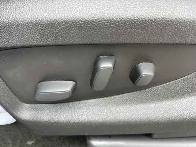 Used 2018 GMC Sierra 1500 SLT w/ SLT Premium Package AWD/4WD image 12
