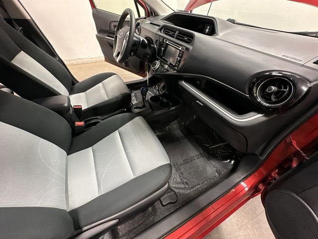 Used 2015 Toyota Prius C Two image 17