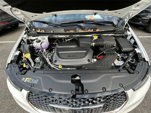 New 2026 Chrysler Pacifica Select AWD/4WD image 10